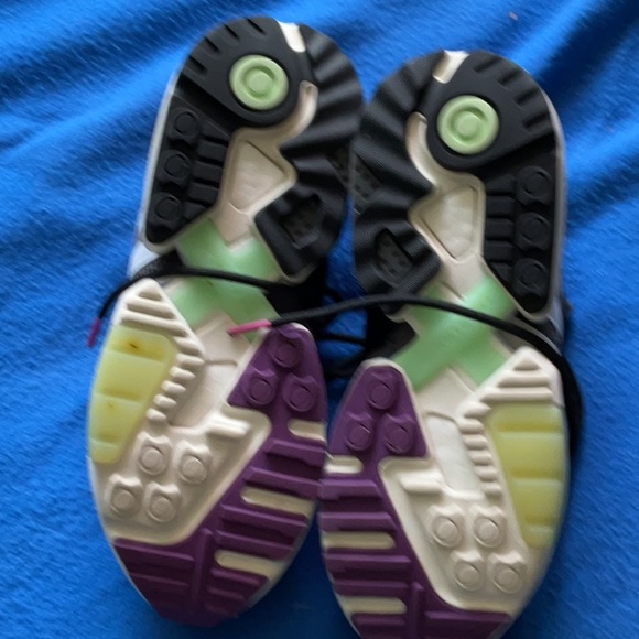 Ladies Adidas sneaker - Picture 4 of 4